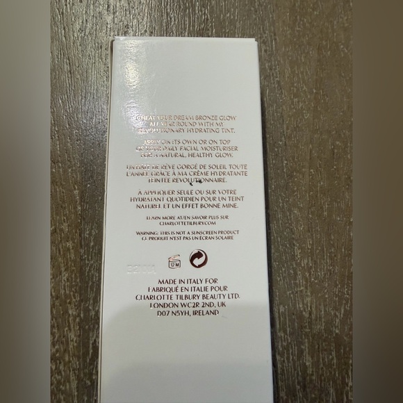 Charlotte Tilbury Unisex Healthy Glow Skin Tint- Hydrating Tinted 1.3 fl oz NWT - Picture 7 of 9
